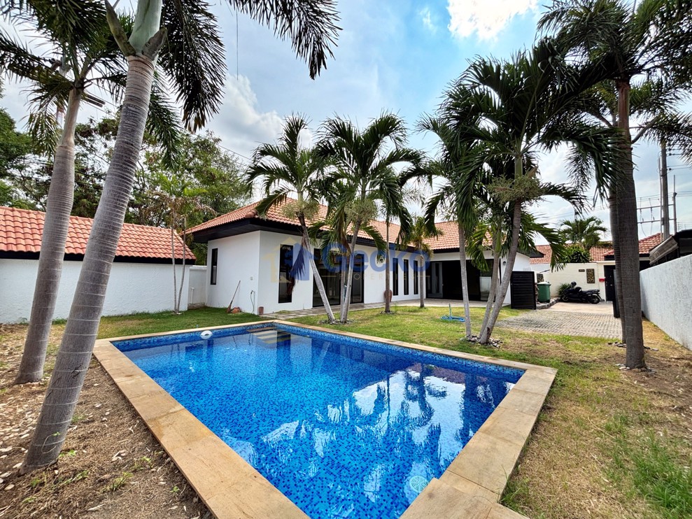 2 ห้องนอน บ้าน in Freeway Villas  พัทยาตะวันออก H013387 (Photo 2)