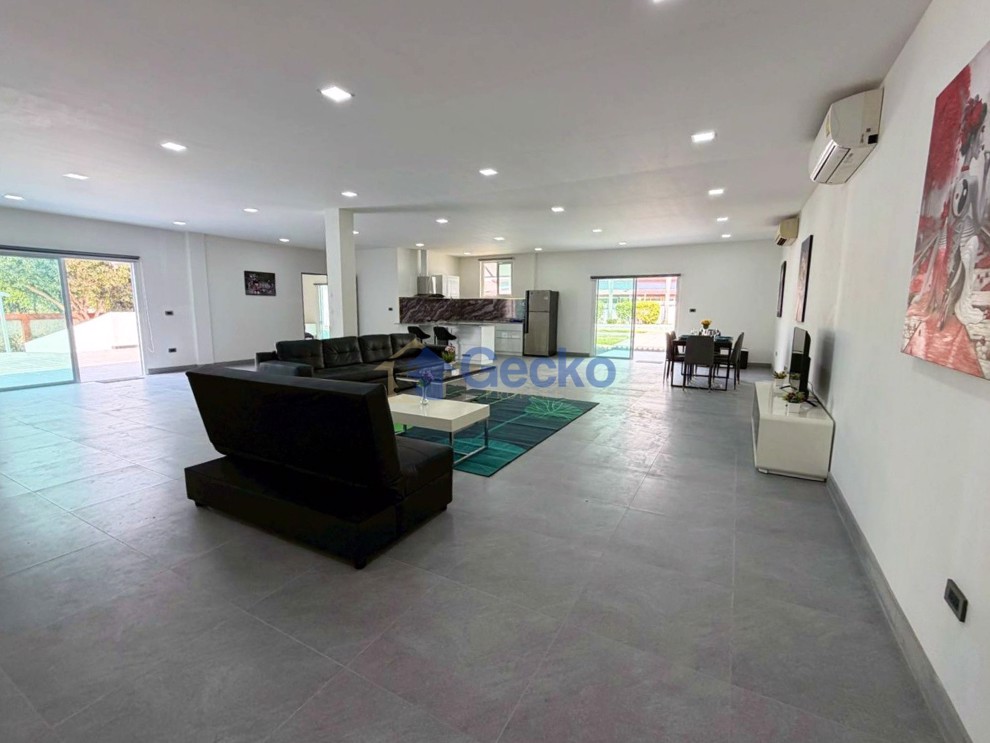 6 ห้องนอน บ้าน  พัทยาตะวันออก H013396 (Photo 4)