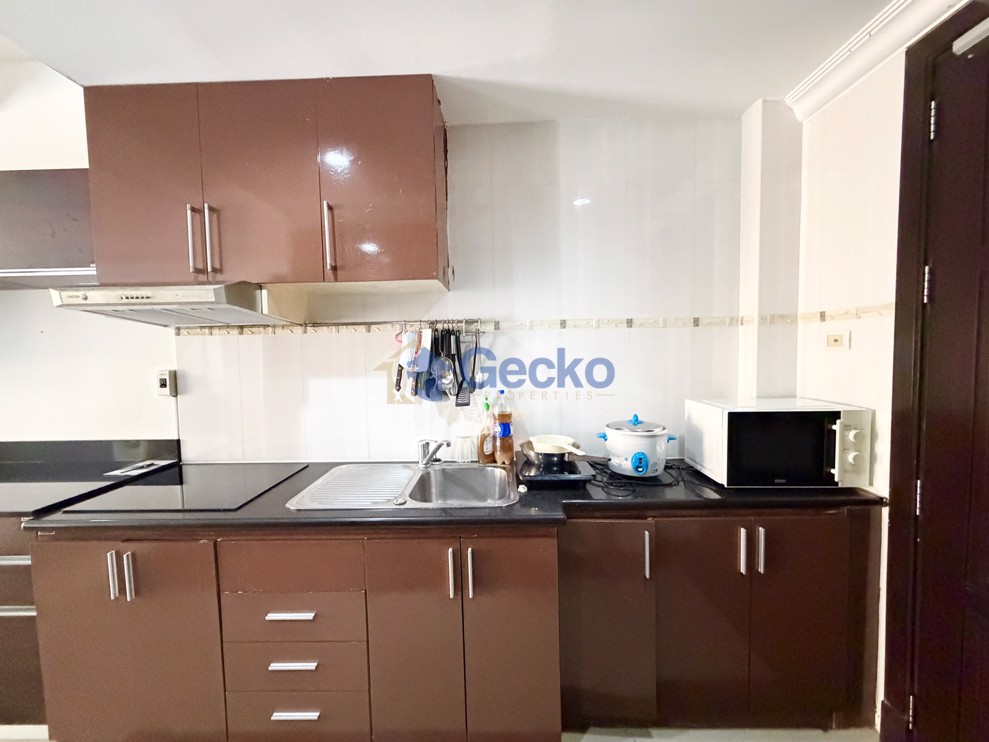 Studio Condo in LK Legend Central Pattaya C013397 (Photo 3)