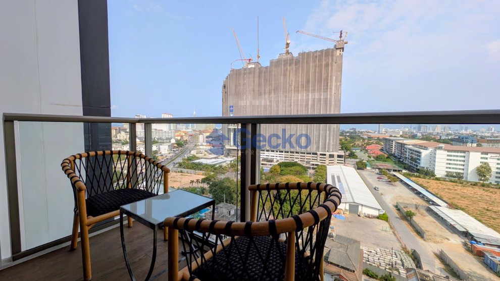 1 Bedroom Condo in The Riviera Ocean Drive Jomtien C013399 (Photo 3)