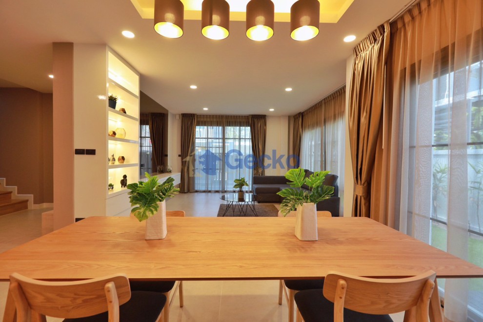 3 ห้องนอน บ้าน in Patta Prime  พัทยาตะวันออก H008829 (Photo 2)