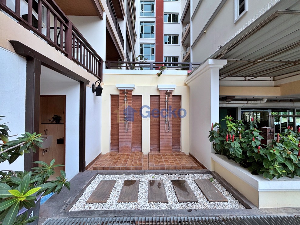 Jomtien Beach Penthouse (Photo 3)