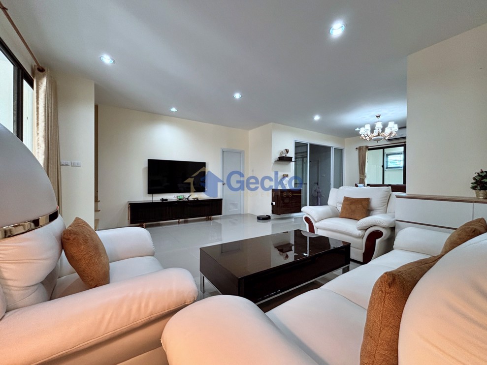 3 ห้องนอน บ้าน in The Delight Cozy  พัทยาตะวันออก H013401 (Photo 4)