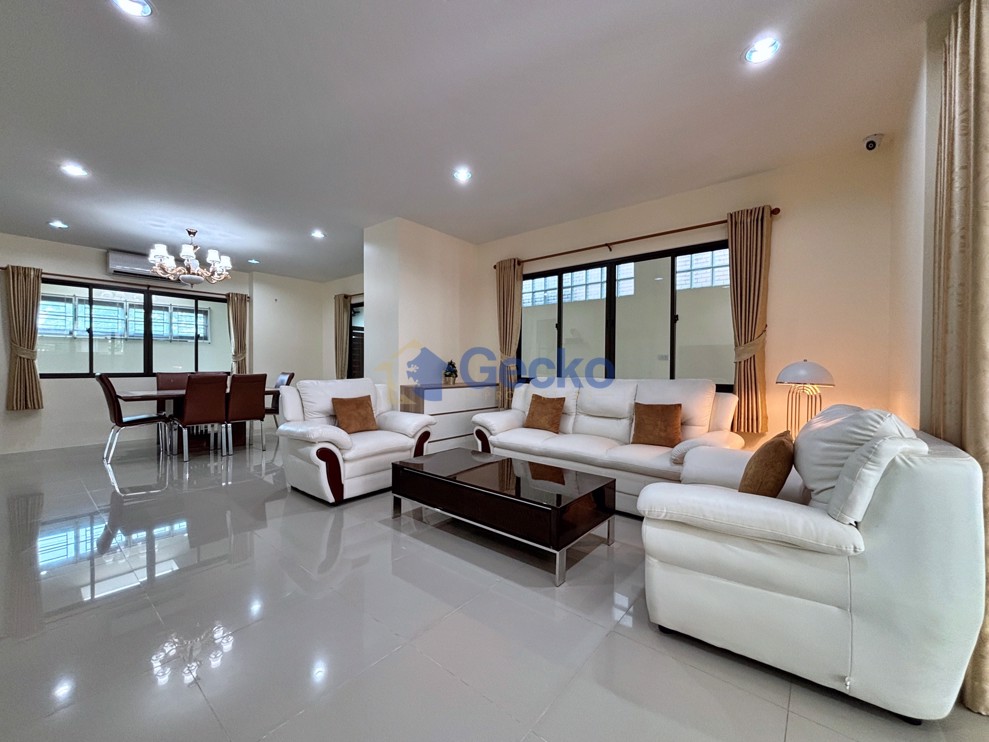 3 ห้องนอน บ้าน in The Delight Cozy  พัทยาตะวันออก H013401 (Photo 3)