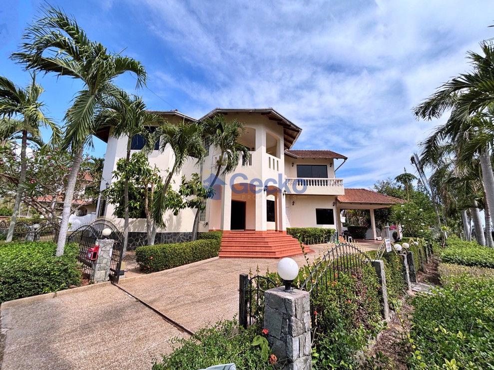 4 Bedrooms House in Paradise Villas 1  East Pattaya H001945 (Photo 3)