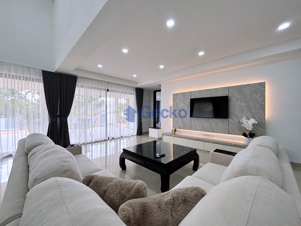 4 ห้องนอน บ้าน  พัทยาตะวันออก H013405 (Photo 2)