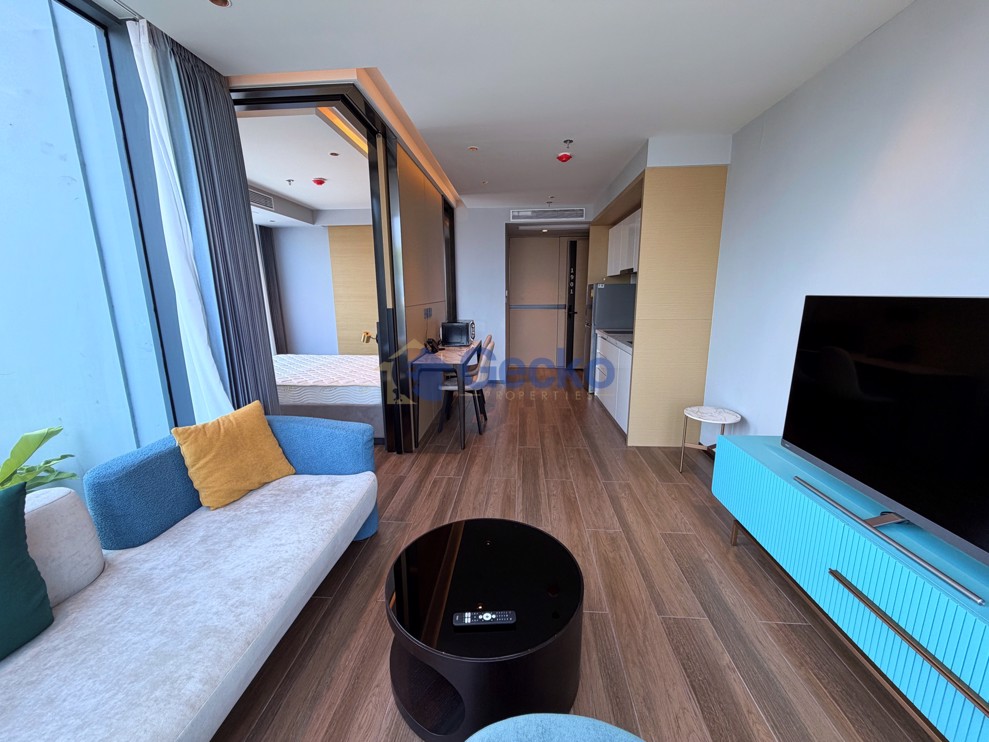 1 Bedroom Condo in Beverly Mountain Bay Pattaya Pratumnak C013406 (Photo 2)