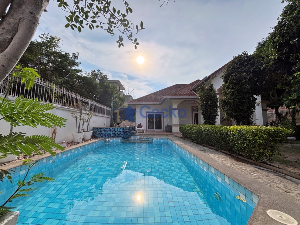 3 Bedrooms House  Pratumnak H013407 (Photo 1)
