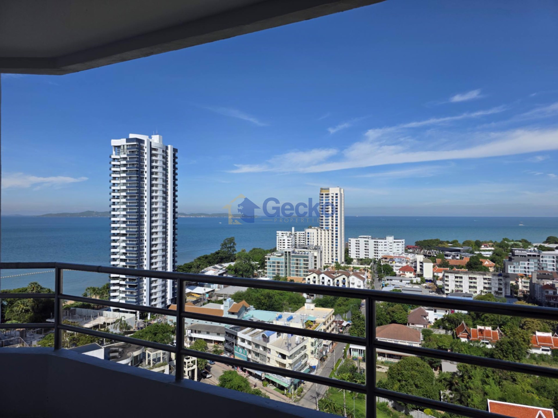 1 Bedroom Condo in View Talay 3 Pratumnak C013409