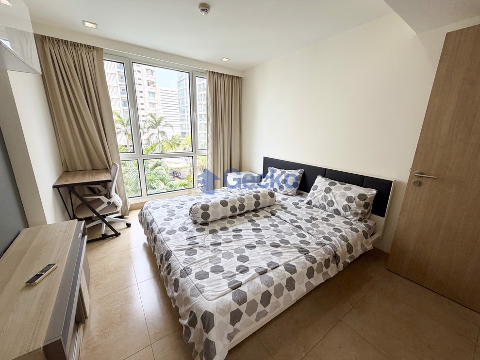 1 Bedroom Condo in The Cliff Pratumnak C010839 (Photo 4)