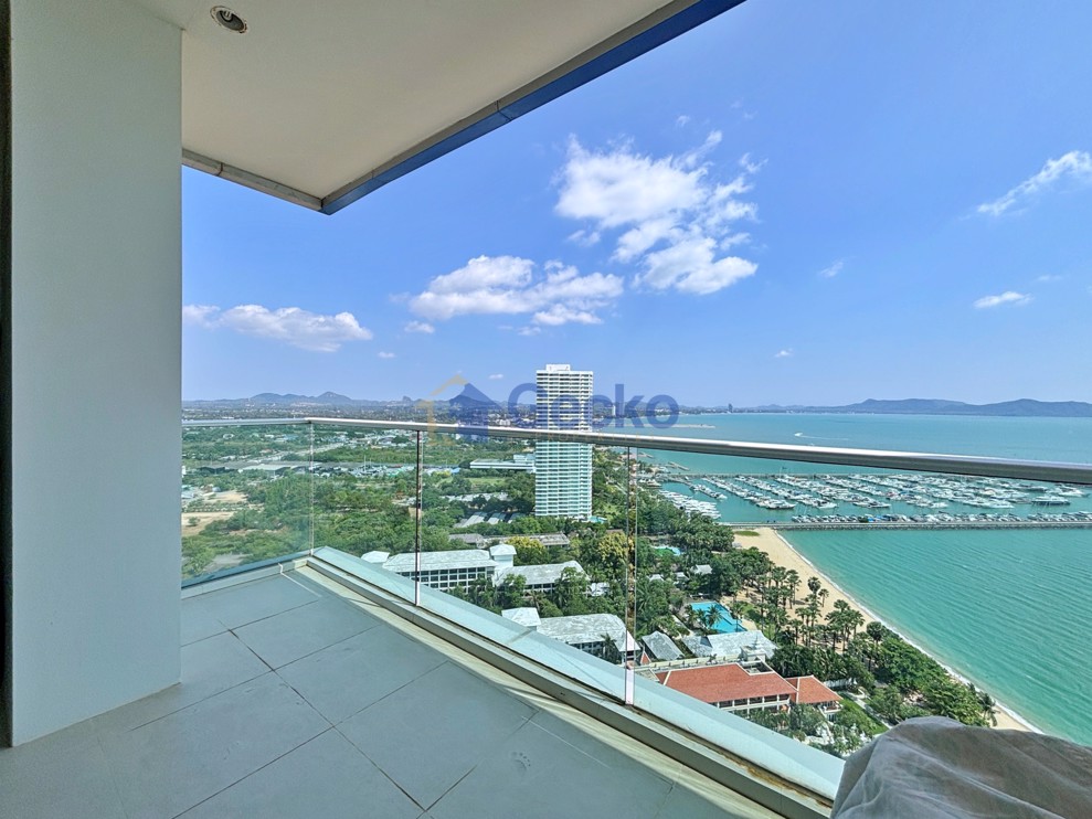 2 Bedrooms Condo in  Movenpick White Sand Beach Pattaya Na Jomtien C013414 (Photo 1)
