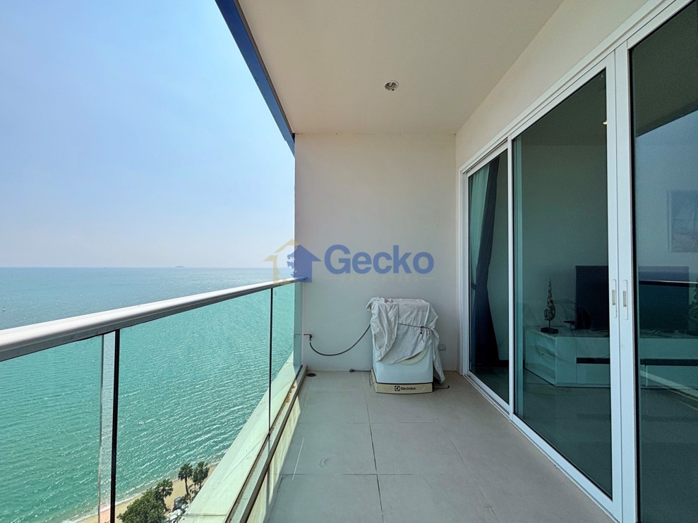 2 Bedrooms Condo in  Movenpick White Sand Beach Pattaya Na Jomtien C013414 (Photo 2)