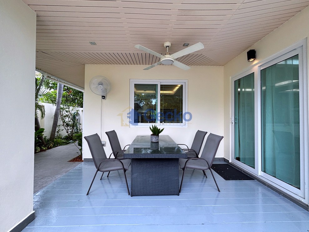 4 Bedrooms House in Green Field Villa 5  East Pattaya H013419 (Photo 4)