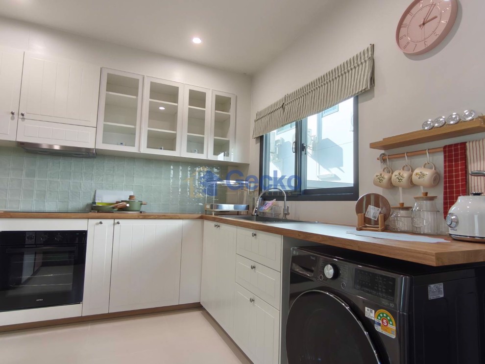 4 ห้องนอน บ้าน in Supalai Palm Ville  บางละมุง H013425 (Photo 3)