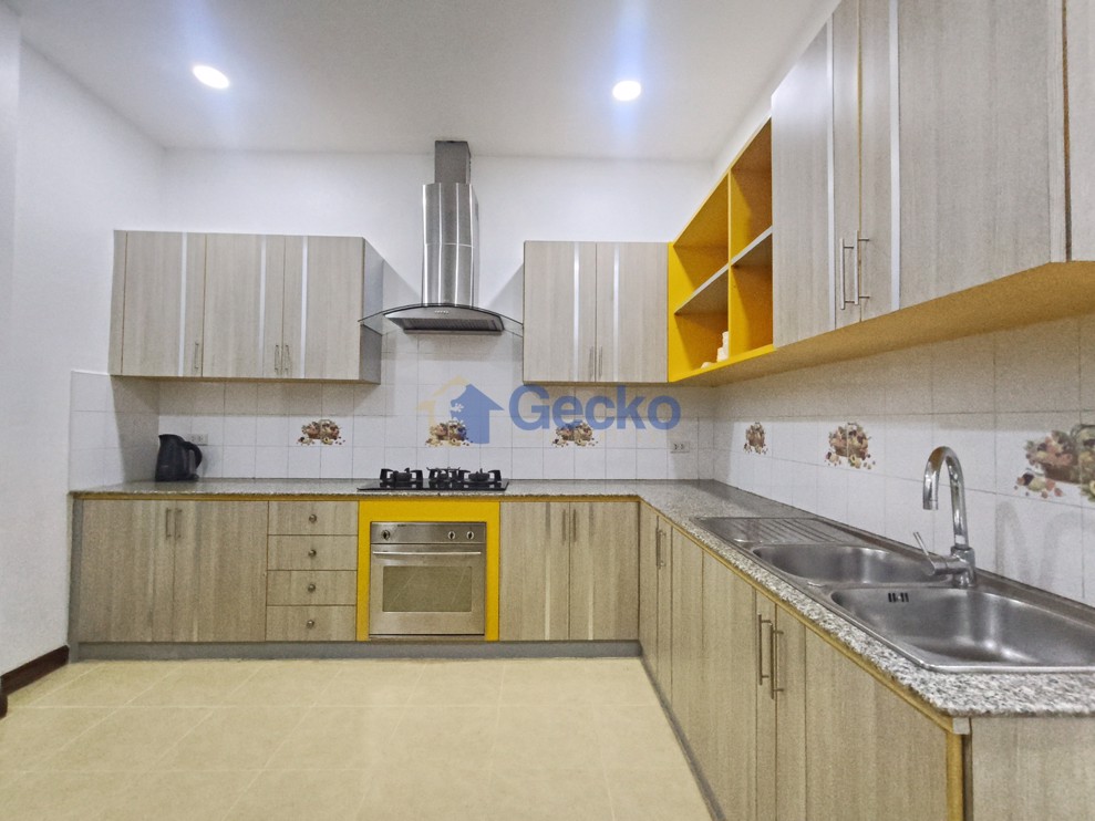 3 ห้องนอน บ้าน in SP Village 3  พัทยาตะวันออก H013427 (Photo 2)