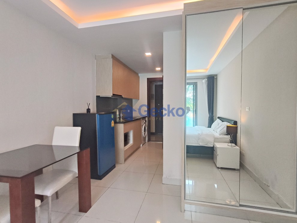Studio Condo in Laguna Beach Resort 3 The Maldives Jomtien C013428 (Photo 1)