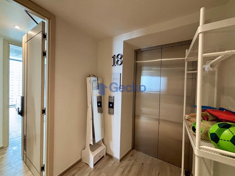 2 Bedrooms Condo in Arom Wongamat Wongamat C013438 (Photo 2)