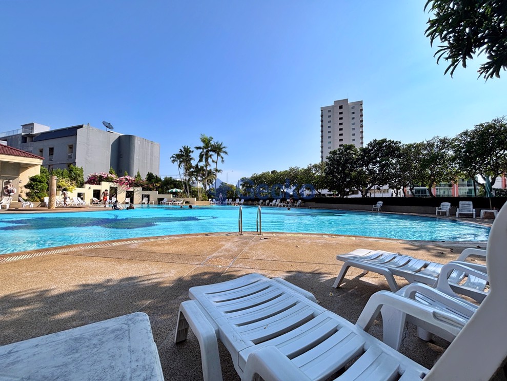 Studio Condo in Jomtien Beach Condo Jomtien C013443 (Cover Photo)