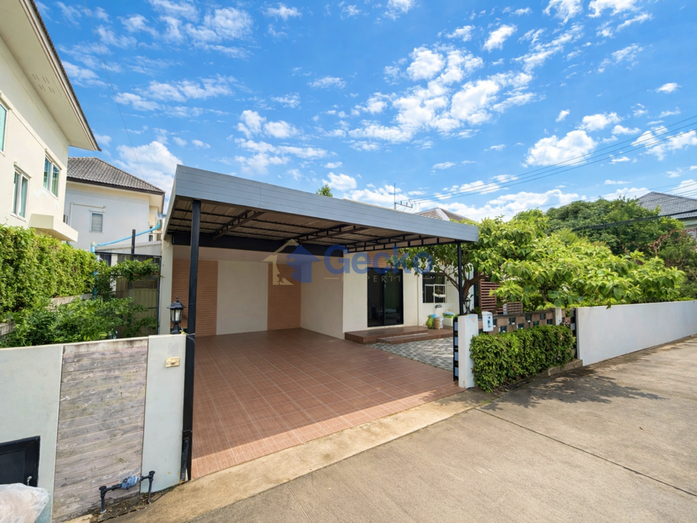 3 Bedrooms House in Patta Village  East Pattaya H013444 (Cover Photo)