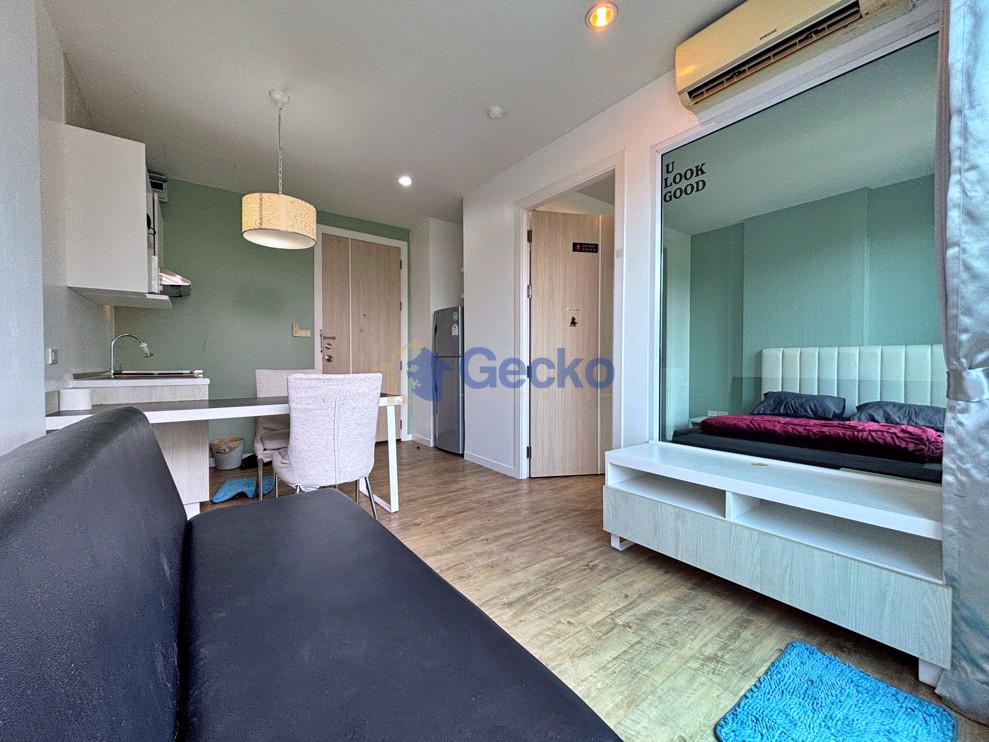 1 Bedroom Condo in Neo Sea View Jomtien C013454 (Photo 1)