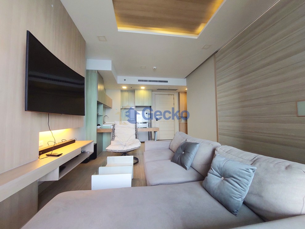 1 Bedroom Condo in Cetus Jomtien C013460 (Photo 2)