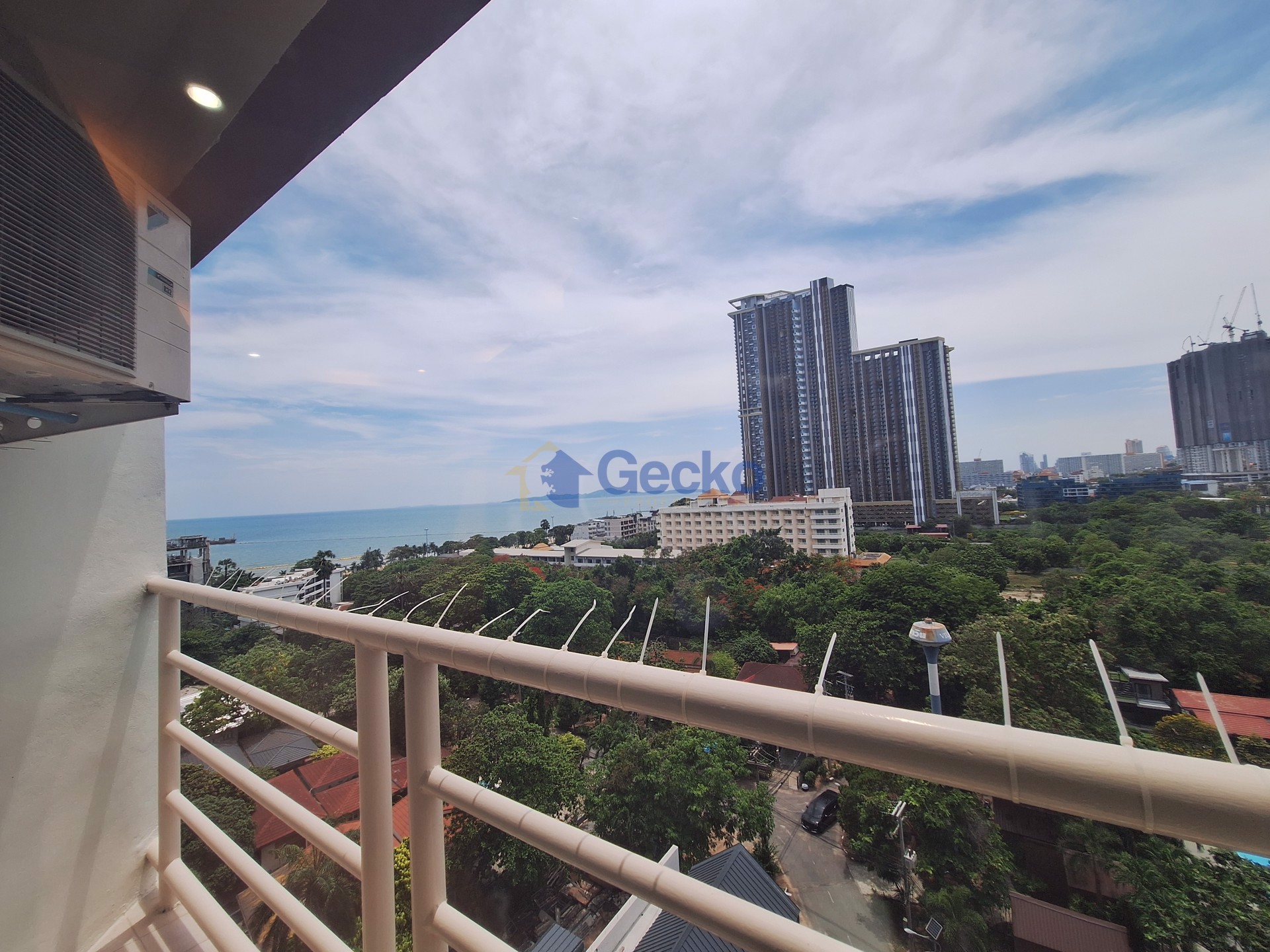 2 Bedrooms Condo in Jomtien Beach Condo Jomtien C013449