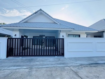 3 ห้องนอน บ้าน  บางละมุง H013464