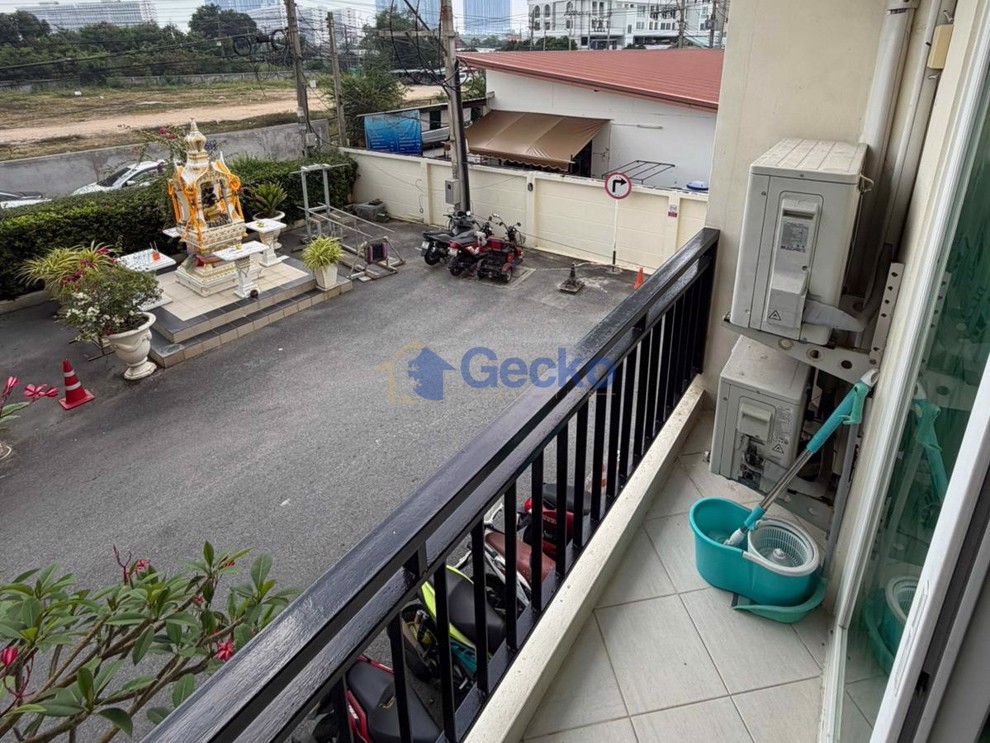 1 Bedroom Condo in Park Lane Jomtien C013465 (Photo 4)