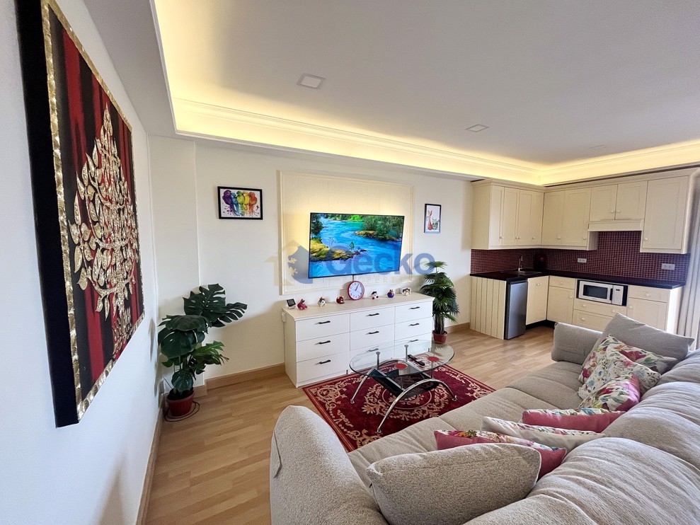 2 Bedrooms Condo in 9 Karat Condominium  Central Pattaya C013472 (Photo 2)