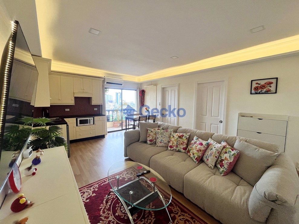 2 Bedrooms Condo in 9 Karat Condominium  Central Pattaya C013472 (Photo 3)