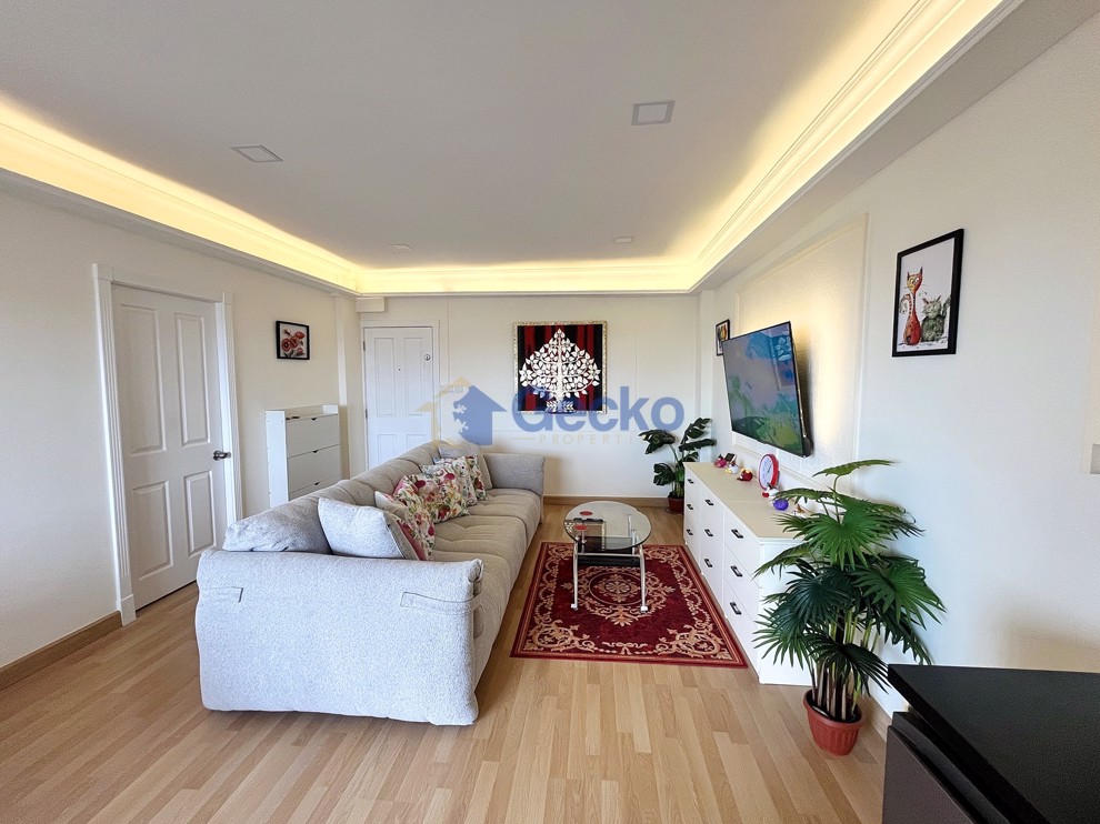 2 Bedrooms Condo in 9 Karat Condominium  Central Pattaya C013472 (Photo 4)