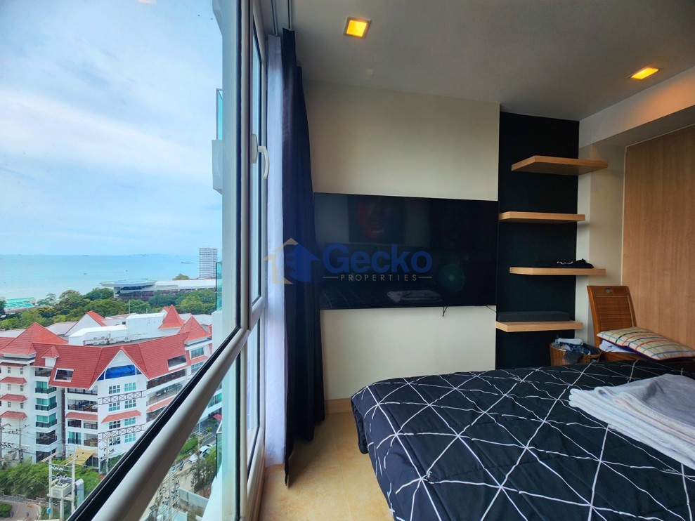 1 Bedroom Condo in The Cliff Pratumnak C012088 (Photo 4)