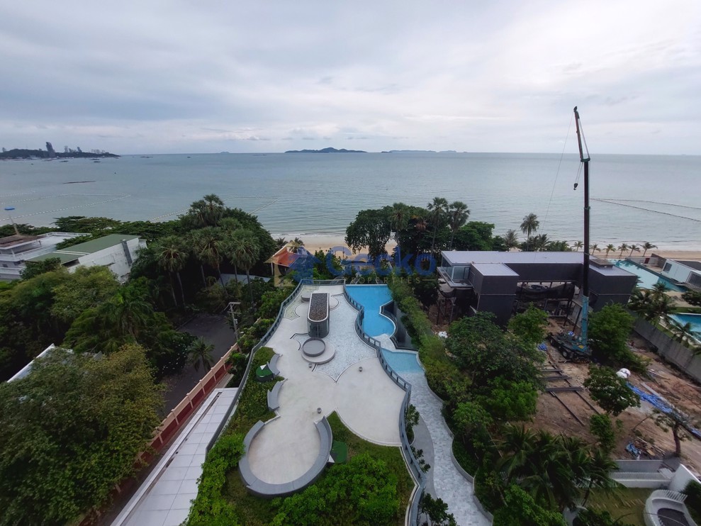 1 Bedroom Condo in Arom Wongamat Wongamat C013475 (Photo 1)