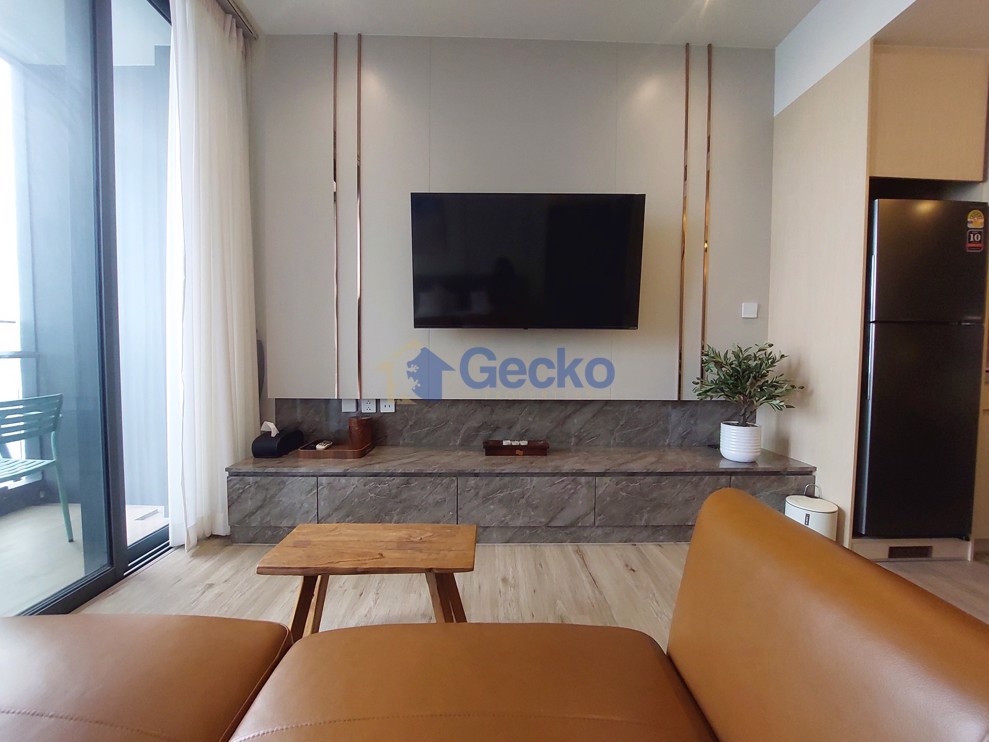 1 Bedroom Condo in Arom Wongamat Wongamat C013475 (Photo 3)