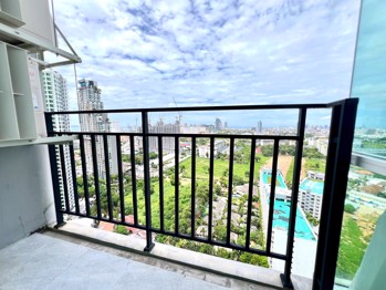 2 Bedrooms Condo in The Twin Towers  Jomtien C013489