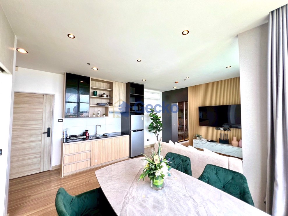2 Bedrooms Condo in The Twin Towers  Jomtien C013489 (Photo 4)