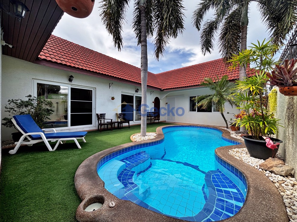 2 ห้องนอน บ้าน in Nirvana Pool 1  พัทยาตะวันออก H006472 (Cover Photo)