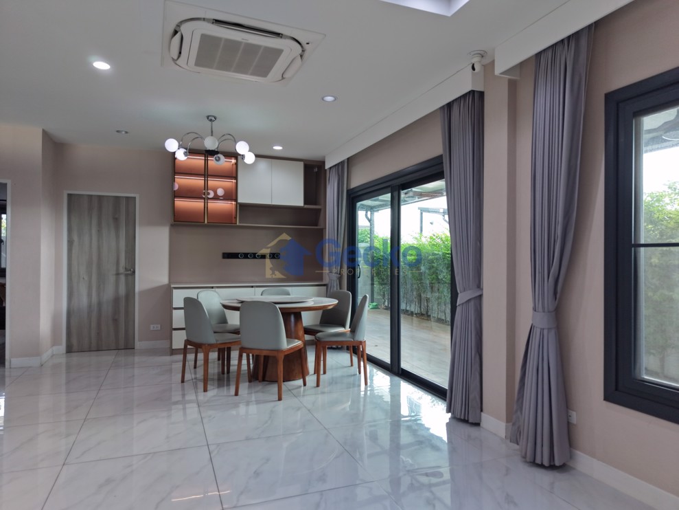 4 Bedrooms House in Supalai Park Ville  East Pattaya H013491 (Photo 3)