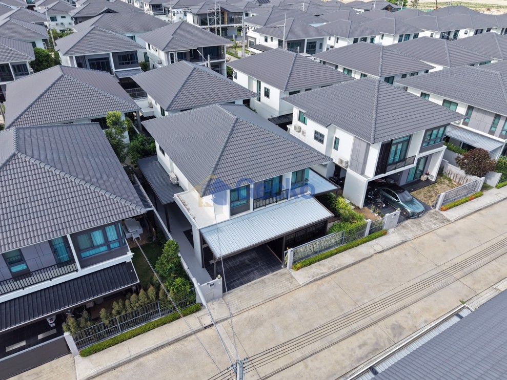 4 Bedrooms House in Supalai Park Ville  East Pattaya H013491 (Photo 1)