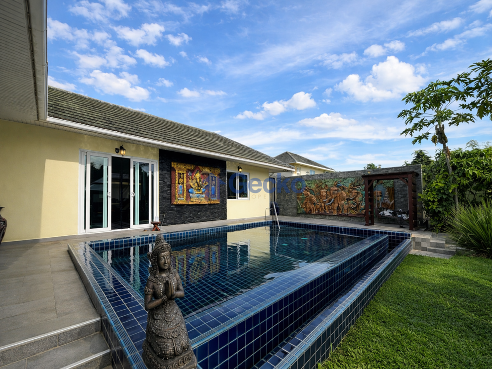3 Bedrooms House in Green Field Villa 5  East Pattaya H013493 (Photo 2)