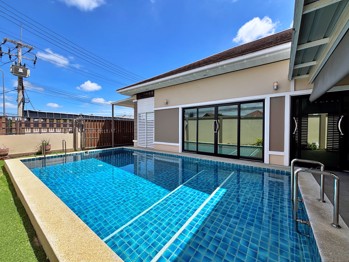 3 Bedrooms House in Living Grand Home   East Pattaya H013497