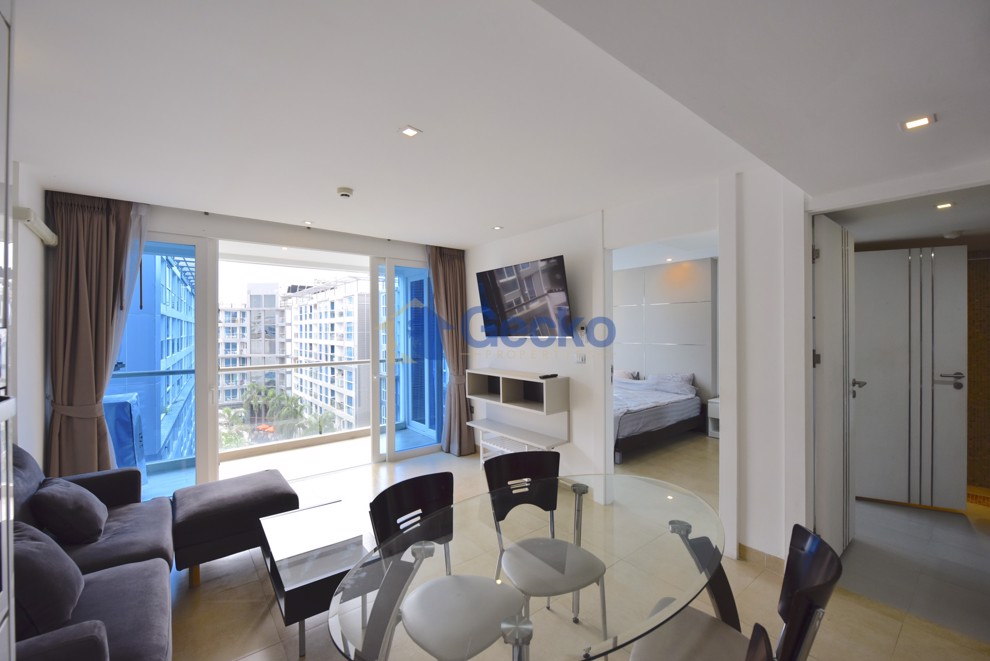 1 Bedroom Condo in Centara Avenue Residence and Suites Central Pattaya C008985 (Photo 1)