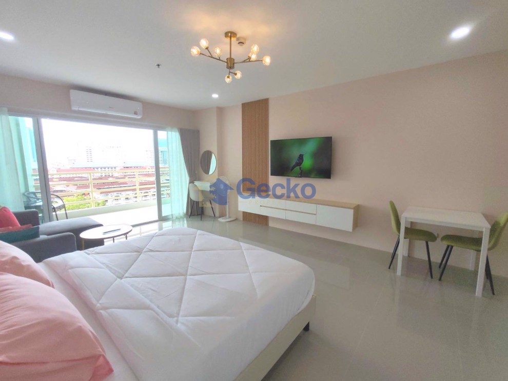 Studio Condo in View Talay 5 Jomtien C013498 (Photo 3)