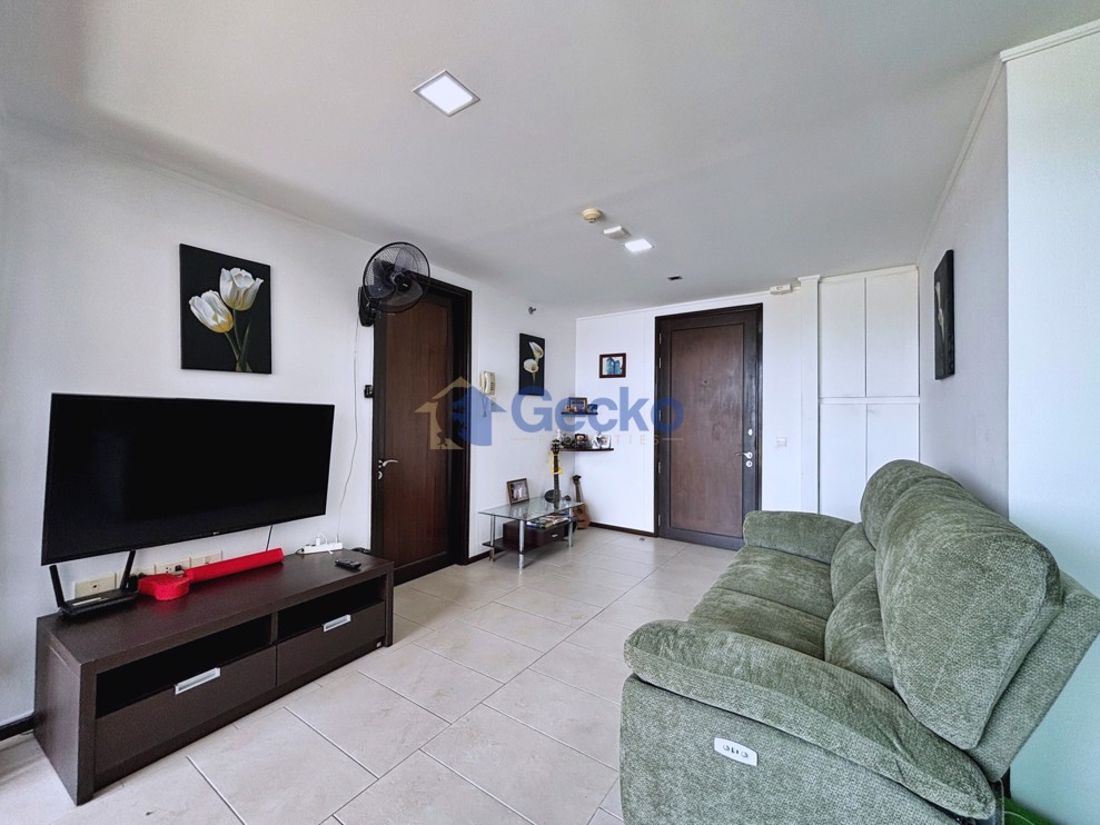 1 Bedroom Condo in Northshore North Pattaya C013503 (Photo 2)