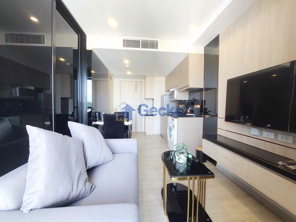 1 Bedroom Condo in The Panora Pattaya Pratumnak C013506 (Photo 4)