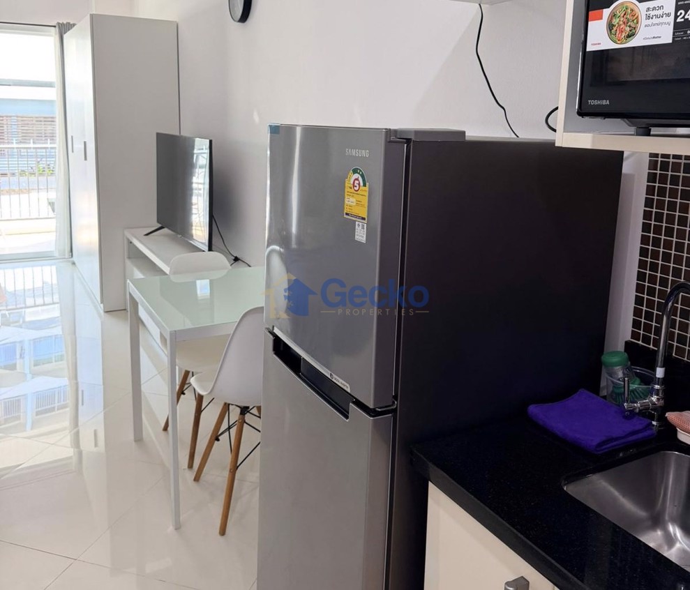 Studio Condo in Diamond Suites Resort Condominium South Pattaya C013519 (Photo 4)