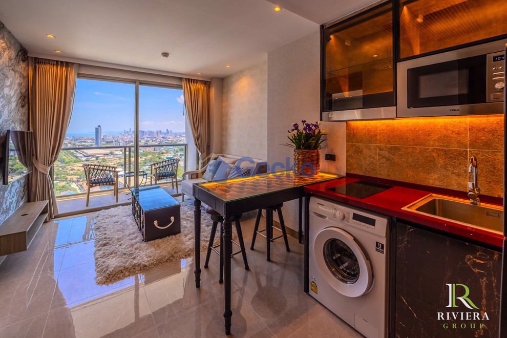 1 Bedroom Condo in The Riviera Ocean Drive Jomtien C013521 (Photo 1)