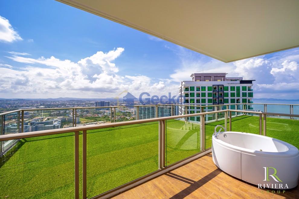 1 Bedroom Condo in The Riviera Ocean Drive Jomtien C013523 (Photo 1)