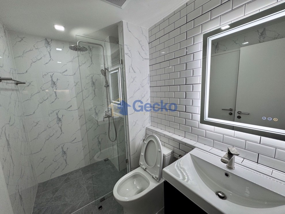 1 Bedroom Condo in City Center Residence Central Pattaya C013529 (Photo 3)
