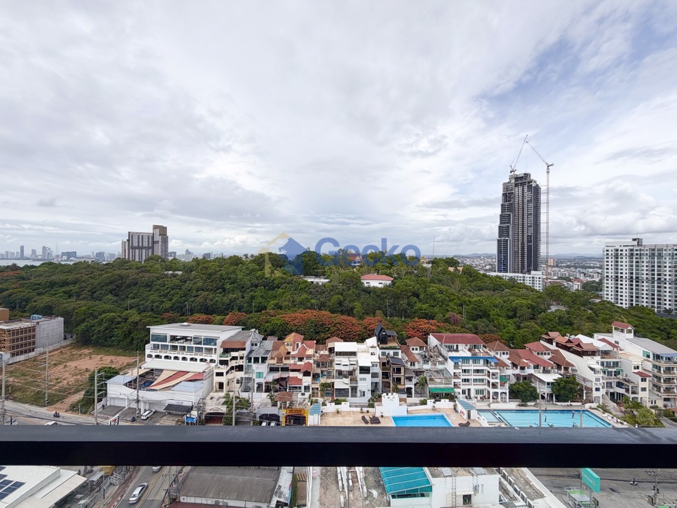 2 Bedrooms Condo in Beverly Mountain Bay Pattaya Pratumnak C013534 (Cover Photo)